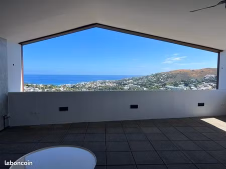 vue port de st gilles - location appartement t3