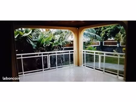 location villa trois mares