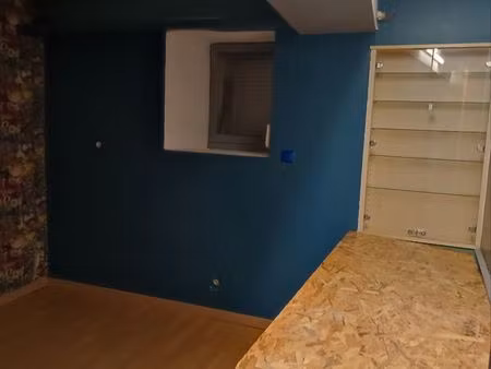 bien dans petit village 4 pièces avec terrain