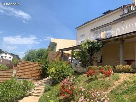 maison sur les hauteurs - piscine - 3 garages