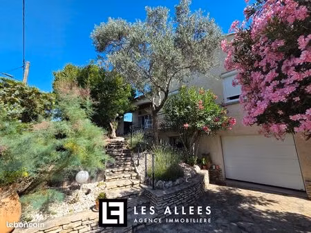 maison 6 pièces 148 m²