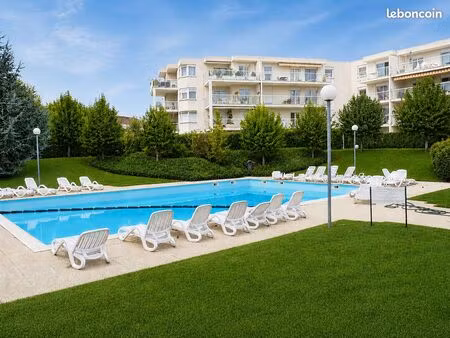 appt. t3 spacieux non meuble  garage double  piscine