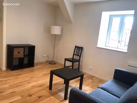 t2 bis 38m2 meublé refait à neuf et lumineux - hyper centre