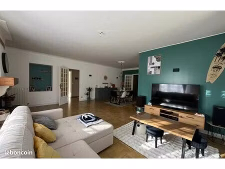 maison familiale avec studio indépendant