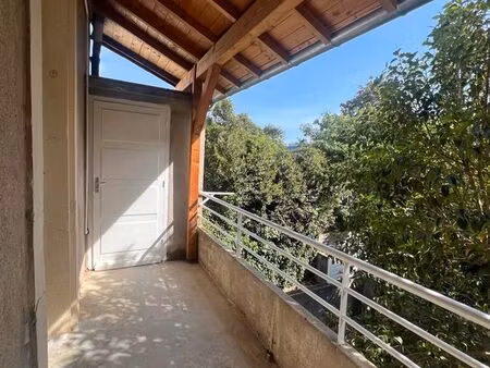 appartement 2 pièces de 32 m² avec balcon  à moins de 10 minutes de la gare