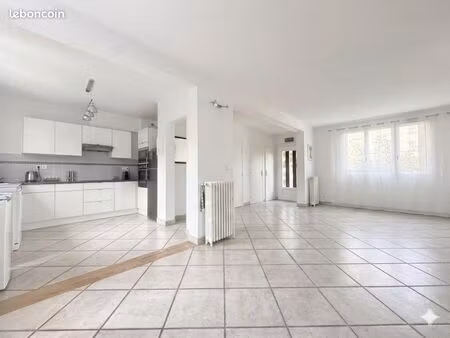 maison de ville 5 pièces 100 m²