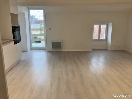 vent grand apt f3 avec terrasse refait à neuf