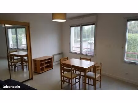 studio meublé 34m2 idéalement situé