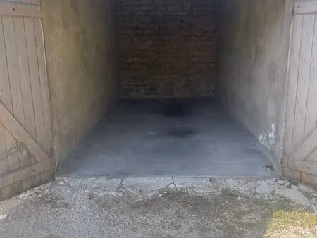 box garage à louer à dijon - rue de longvic