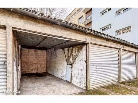 garage / box 13m² dijon université