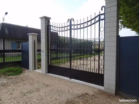 maison moderne sur gd jardin