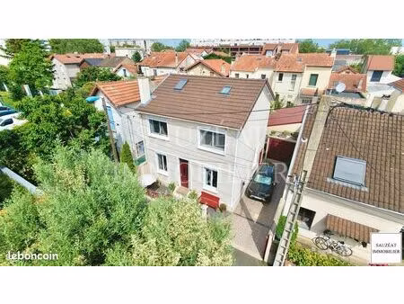 propriété 5 pièces 122 m²