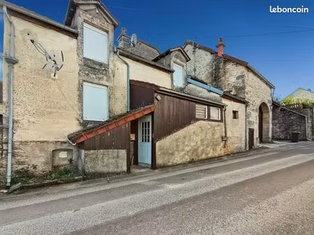 maison de village 3 pièces 70 m²