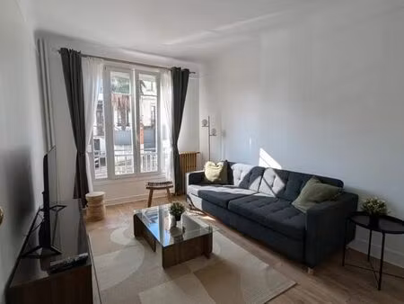 superbe t2 meublé 45 m² - suresnes centre (au pied du t2 et transilien)
