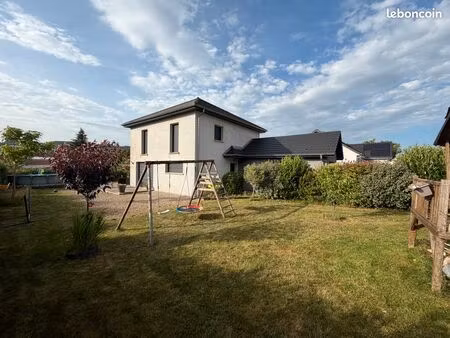 maison 134 m² - 4 chambres - dpe b - pompe à chaleur - terrain 785 m² - baume-les-dames