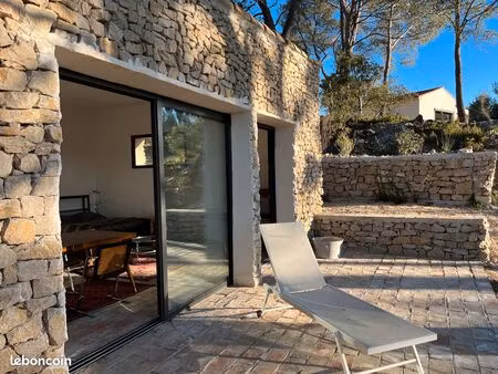 petite maison dans belle environnement