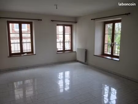loue appartement à la ferté-vidame (28)