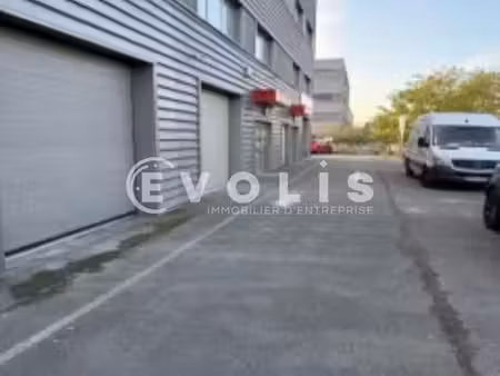 local d'activité 180 m²