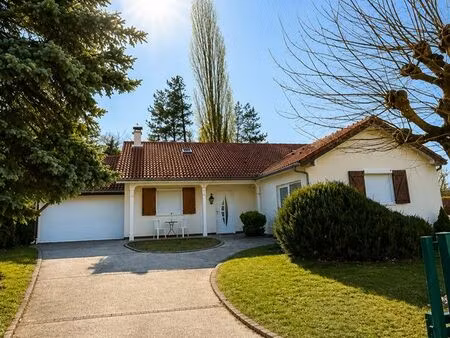 maison familiale 8 pièces – 145 m² – arc-sur-tille