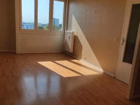appartement t4 de 71 m² – nîmes