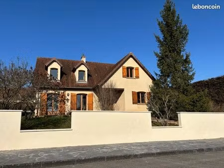 maison . 7 pièces . 155 m2 . talant-chivalières