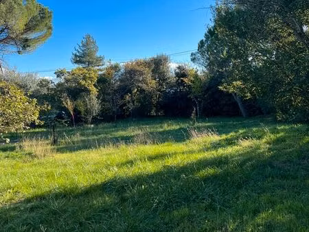 terrain de 400 m2 avec pc pour construire 110 m2
