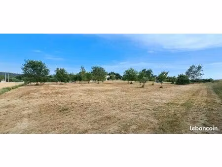 terrain 5200m²