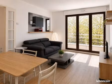 t2 meublé avec balcon  parking et cave – issy-les-moulineaux