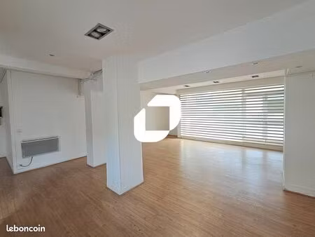 bureau 145 m²
