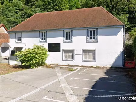local commercial 200 m² besancon
