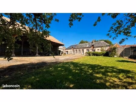propriété 6 pièces 101 m²