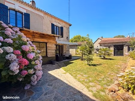maison de village 6 pièces 146 m²