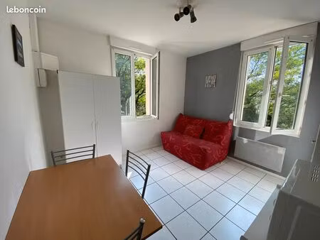 studio - f1 idéal étudiant proche facultés médecine - centre ville - cfa - chu - hopital m