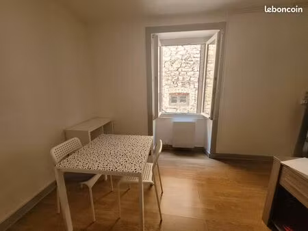 studio meublé proche centre ville