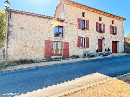 propriété 6 pièces 182 m²