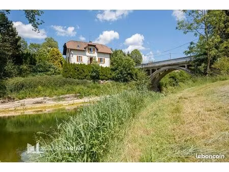 maison 6 pièces 161 m²