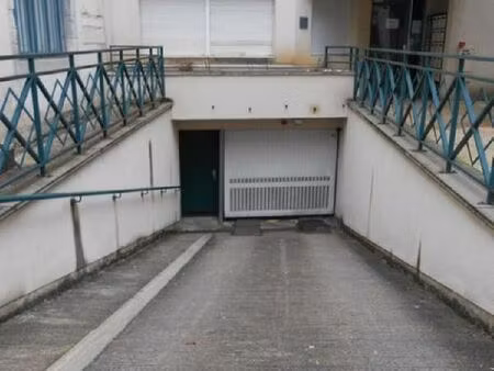 garage sous terrain quartier battant