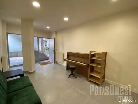 local commercial 64 m² ville-d'avray
