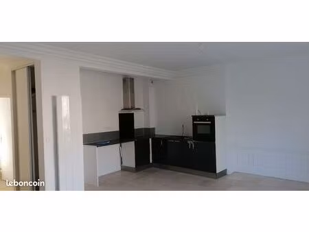 t2 46 m² - balcon sud + parking sécurisé - petite residence - quartier saint-michel - calm