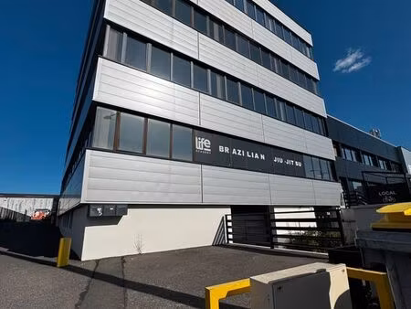 location bureau 75m² - travaux réaliser en 2025