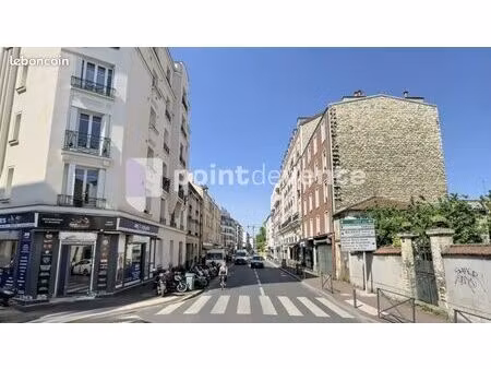 local commercial 300 m²