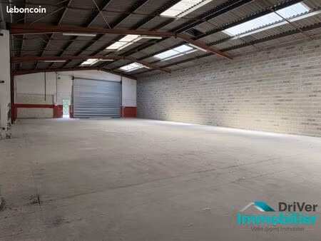 local 402 m² pavie