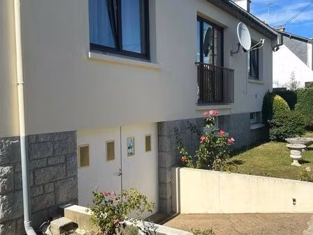 maison. 5 pièces. 85m