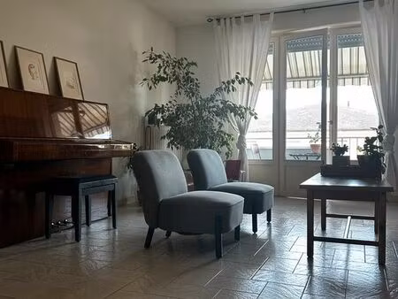 grand appartement t3 quartier parc