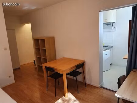 studio meuble avec partikg
