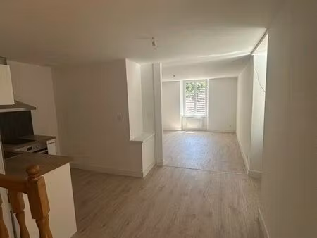 duplex t2 de 45 m2 entièrement rénové