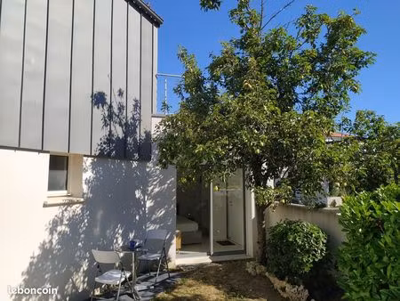 la rochelle studio 26m² indépendant calme jardin parking dispo octobre juin
