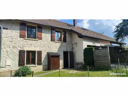 appartement t4 proche frontière