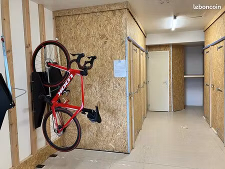 racks à vélos sécurisés en box de stockage - port de plaisance
