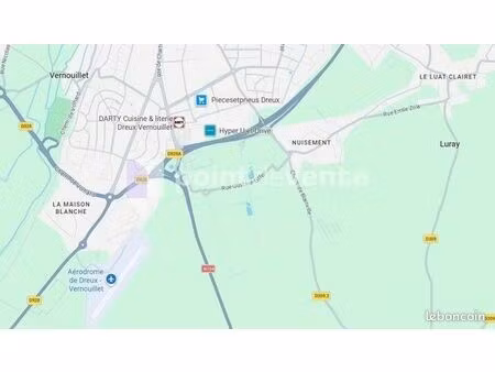 local commercial 2 200 m²